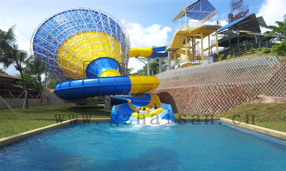 如何设计独特且创新的水上乐园？